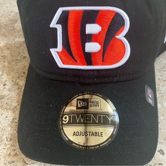 NWT New Era Cincinnati Bengals NFL Adjustable Black Cap Baseball Hat 9Twenty - Picture 5 of 12
